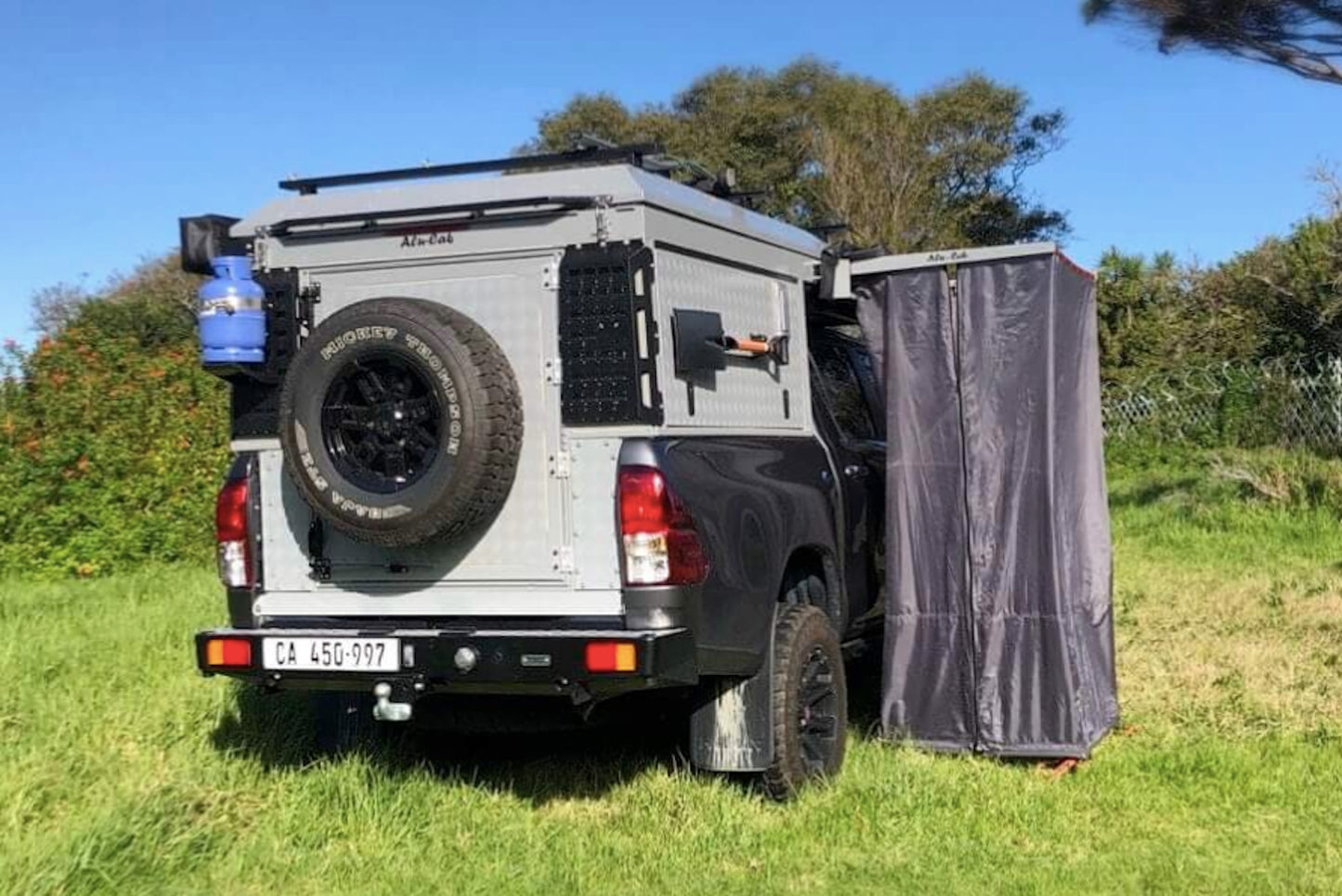 Alu-Cab Shower Cube