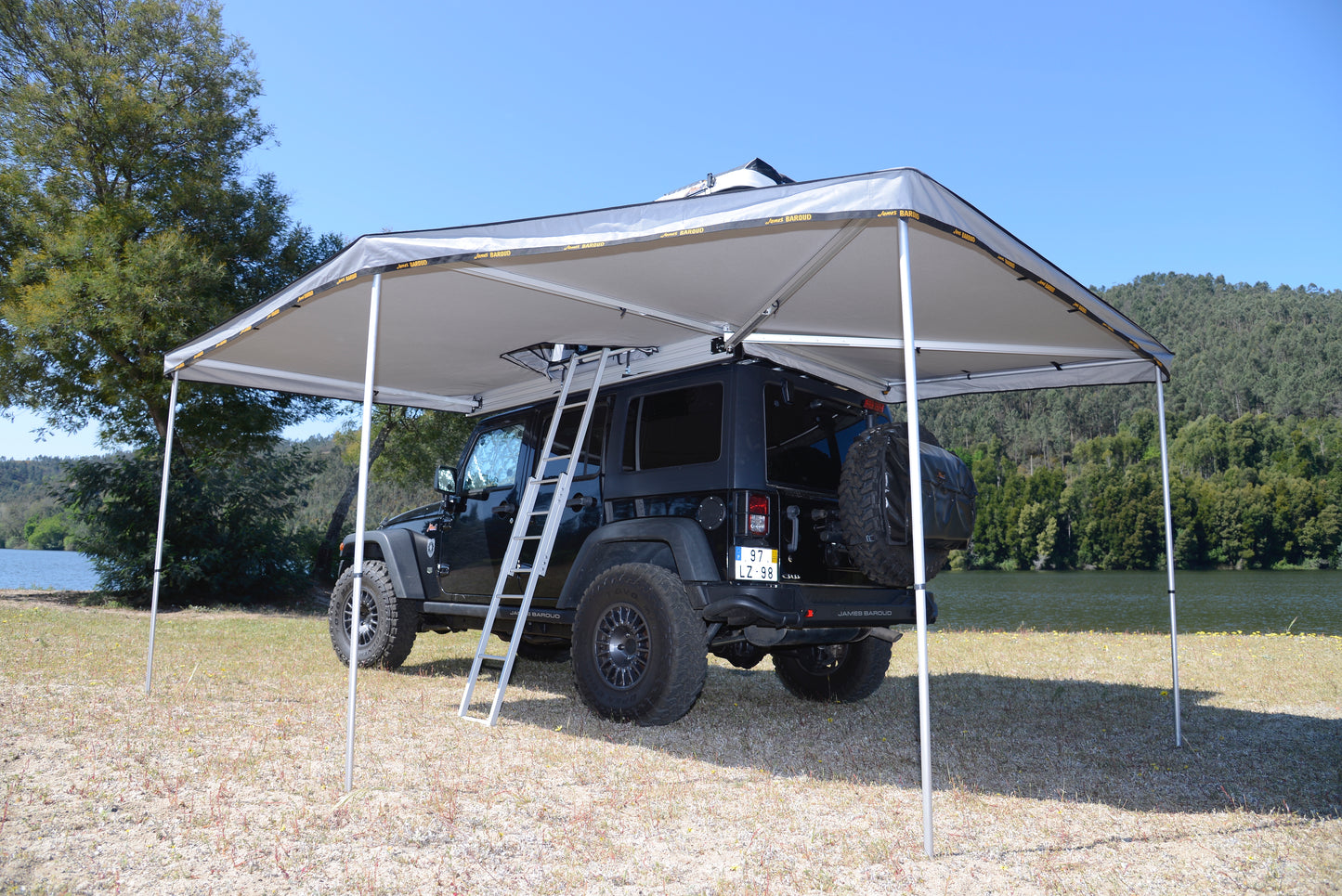 James Baroud Falcon 270° Awning