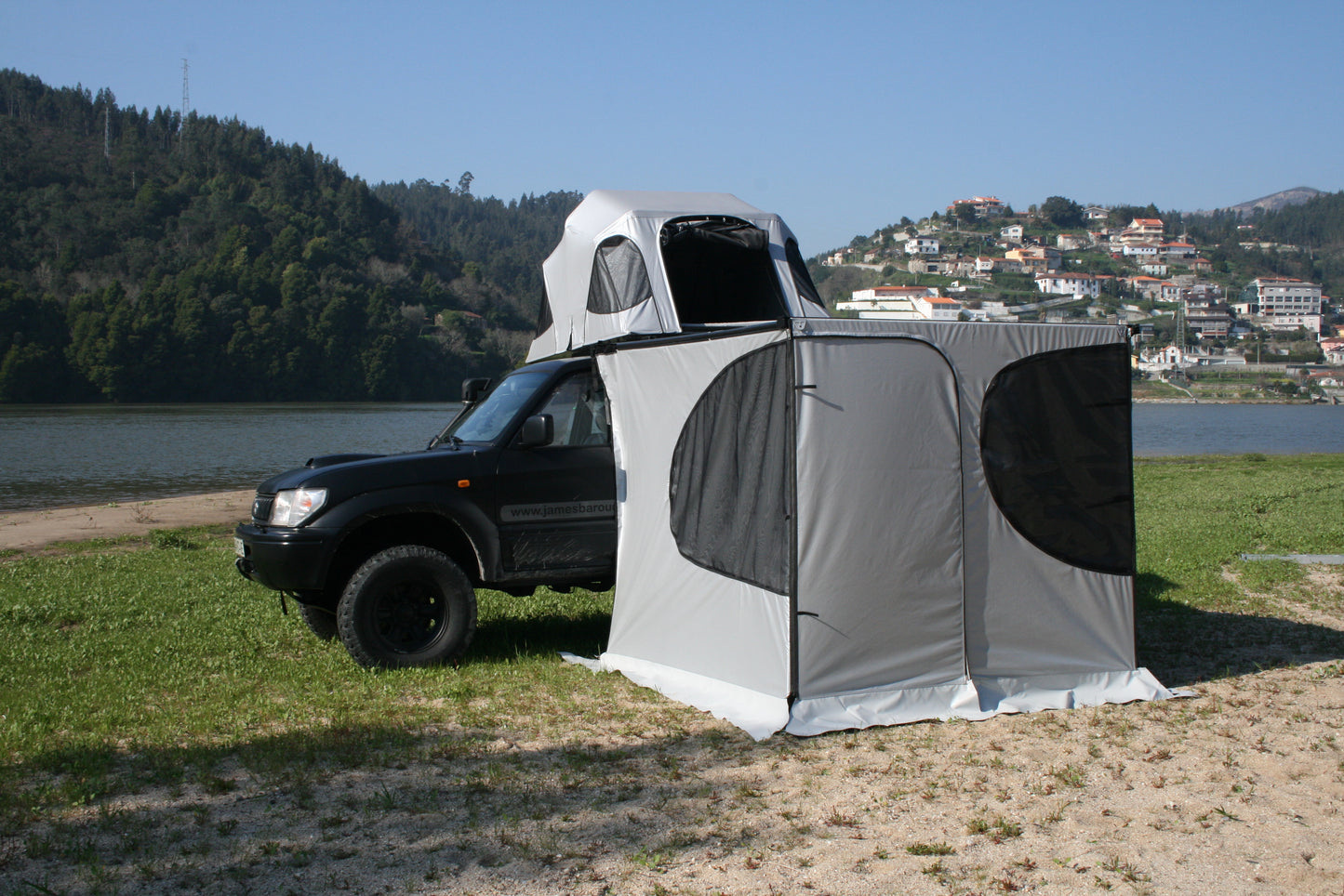 James Baroud Awning Walls